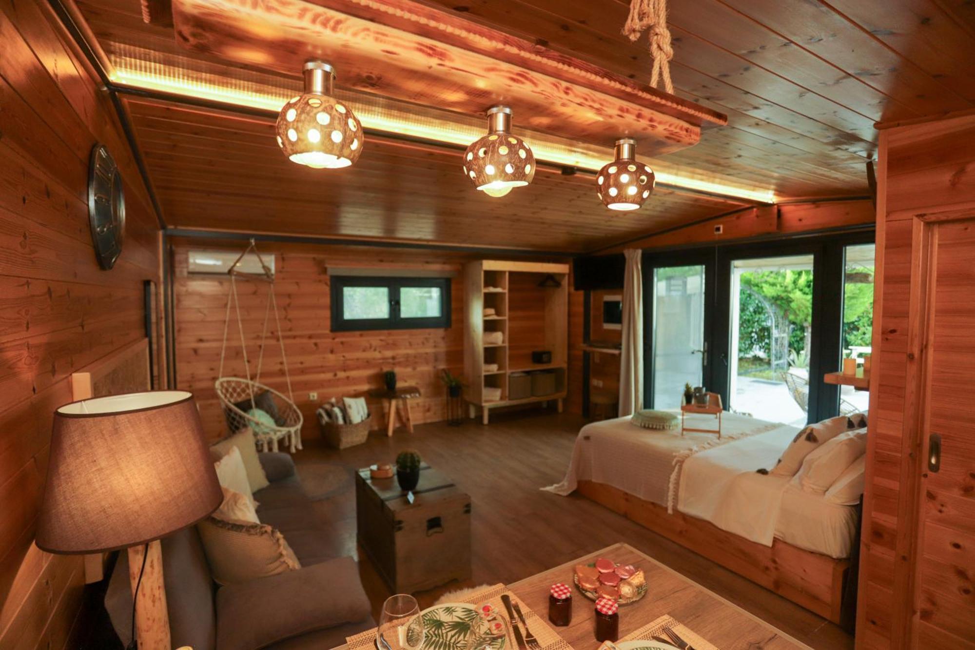 Apartment Wooden Summer House Mantouki