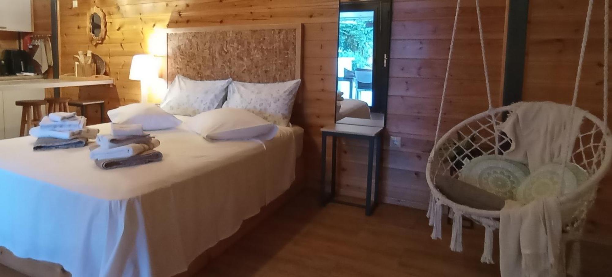Apartment Wooden Summer House