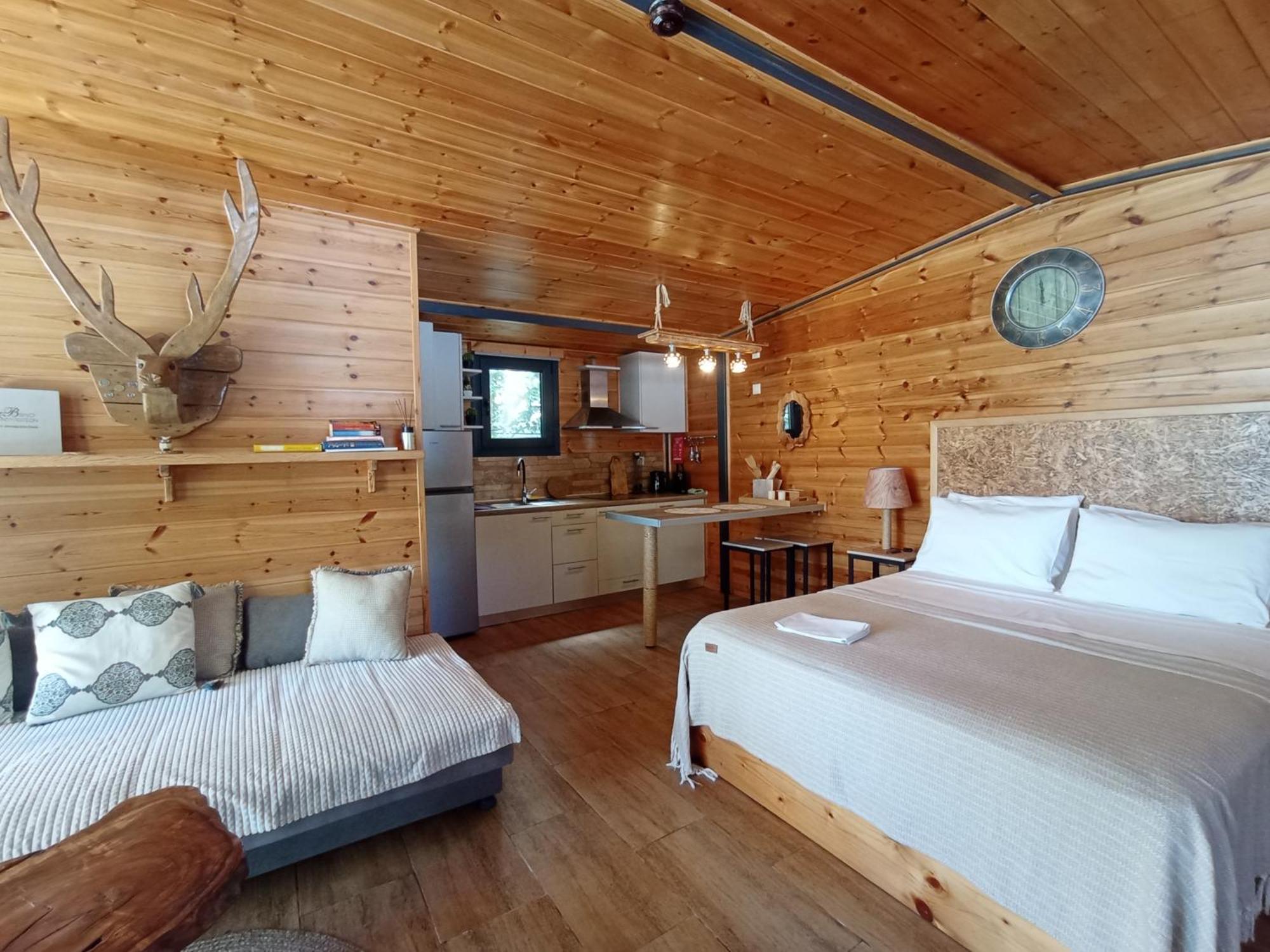 Wooden Summer House Apartament Mantouki